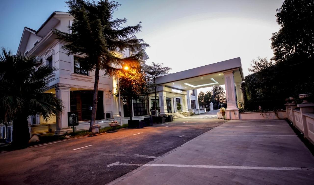 Univers Resort Elbasan Eksteriør bilde